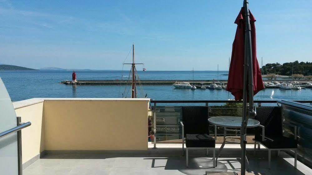 Hotel Marina Krk Town Exterior foto